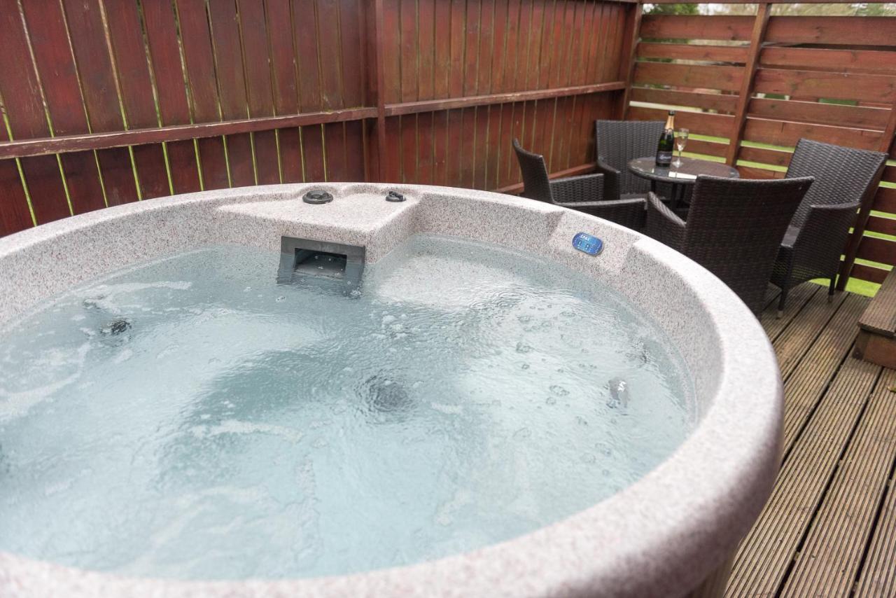 Conifer Lodge 25 With Hot Tub Newton Stewart Minnigaff Zewnętrze zdjęcie
